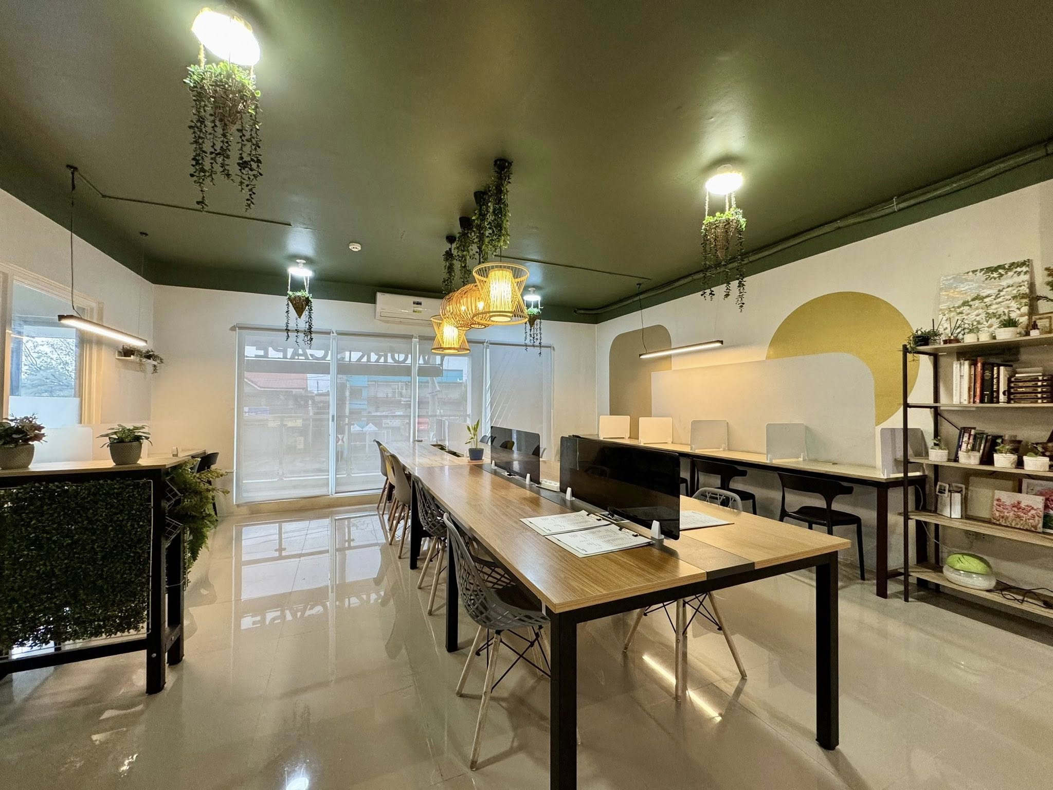 picture of call center office